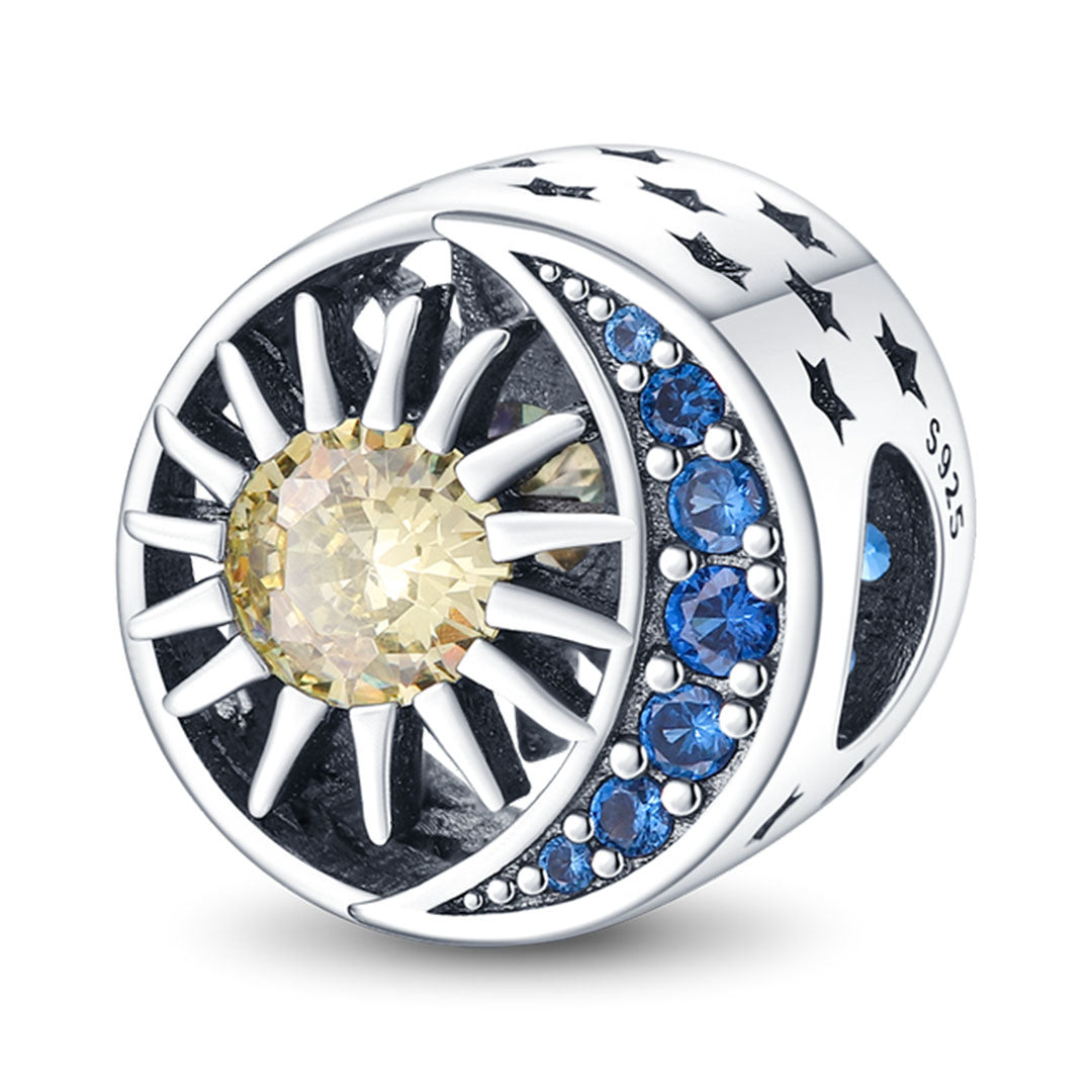 Sol Luna Diamantes Charm