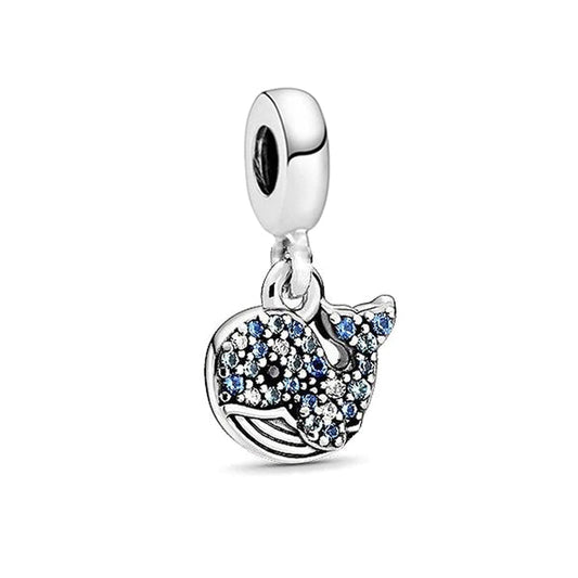 Ballena De Diamantes Charm
