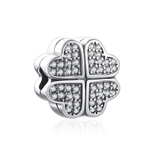 TrÃ©bol De Diamantes Charm