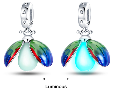 Avispa Brillante Charm